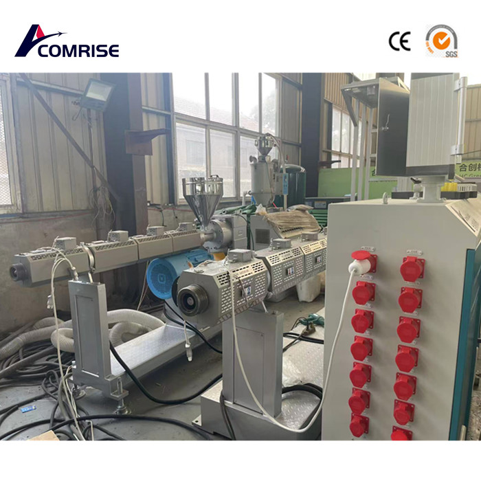 Két 110-315 mm-es PE-csőgépet tesztelnek az ügyfél gyárában